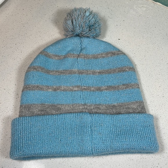Disney Frozen Girls Beanie with Pom Blue and Gray - Picture 5 of 7